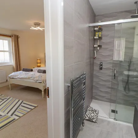 펜션 4 Centurion Rise